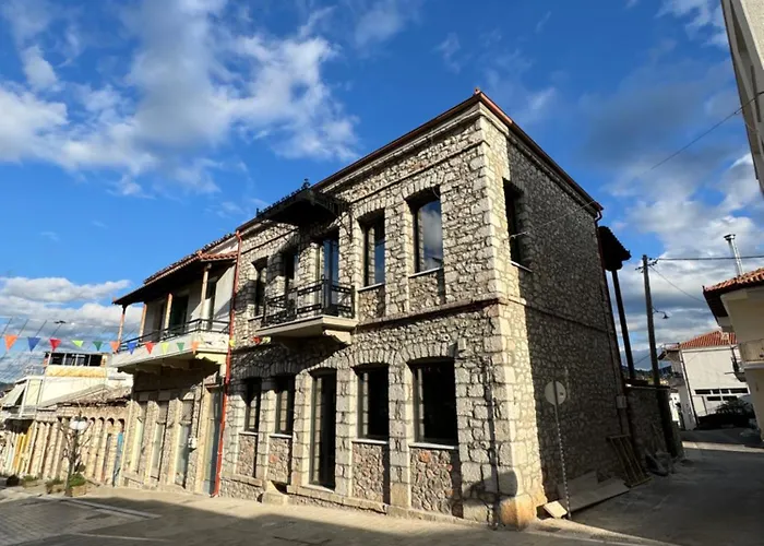 Amfikleias Earth Houses